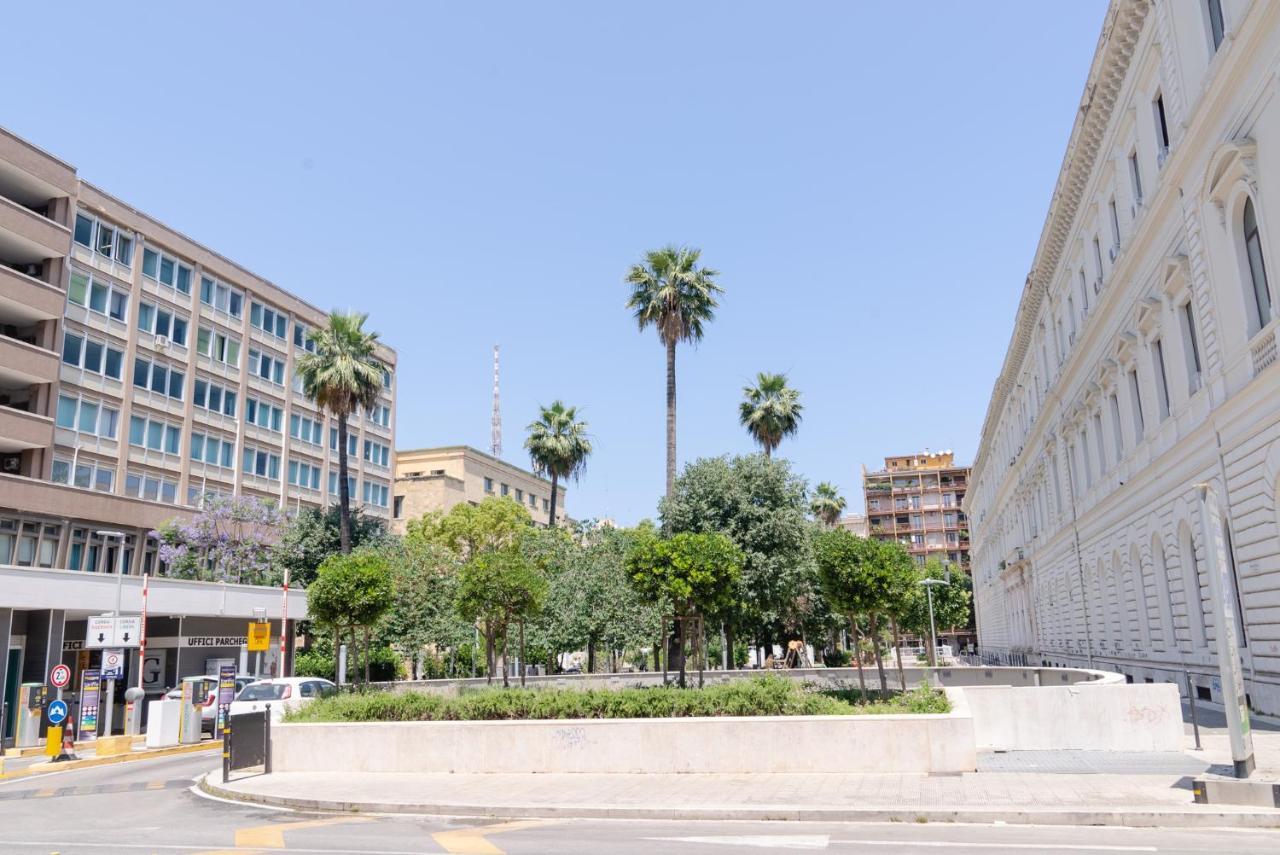 Stazione Centrale Bari Suppa G & C Italia Hotel Exterior photo